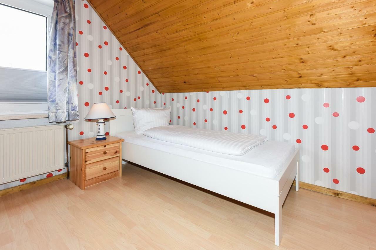 Haus Hafeneck Mit Fruehstuecksoption Apartment Bensersiel Exterior photo